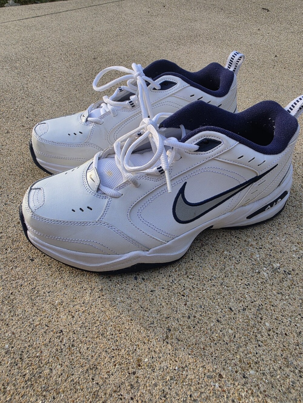 Nike Air Monarch IV White Navy Men's Training Shoes Size 9 416355-102